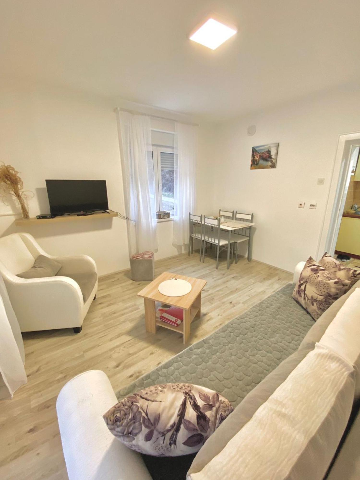 Apartman Bogdan Чачак Екстер'єр фото